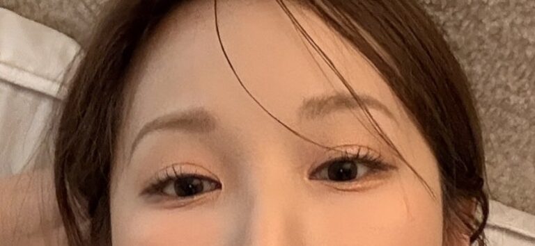 Want Hailey Bieber Slick Bun Hair? This Korean Hair Mascara Fixes Flyaways Fast