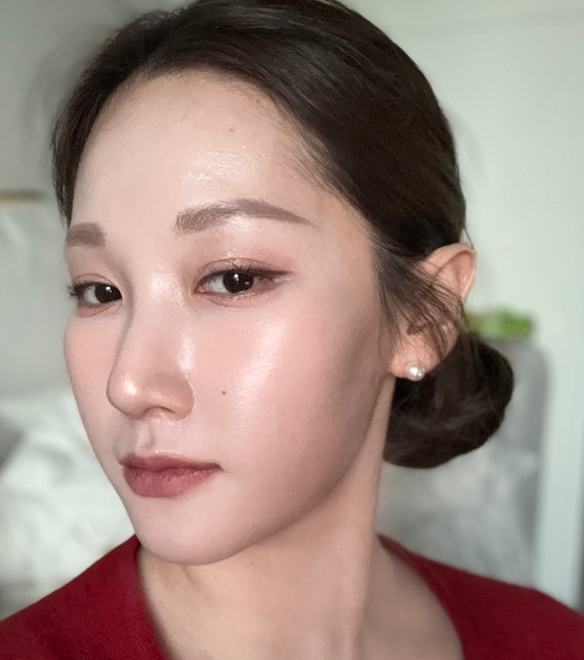 HERA Black Cushion NARS Concealer Wear Test: 12-Hour Base Makeup Review